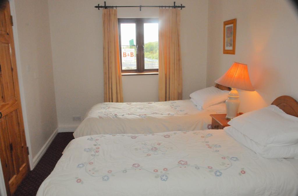 Mellottes B&B Cornamona Room photo
